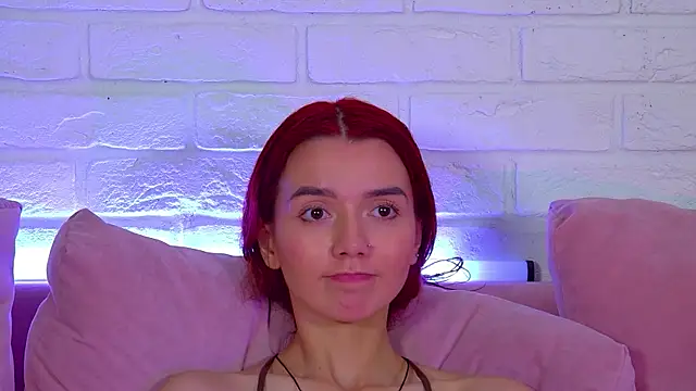 VanessaVienne Adlı Modelin Canlı XXX Sohbeti
