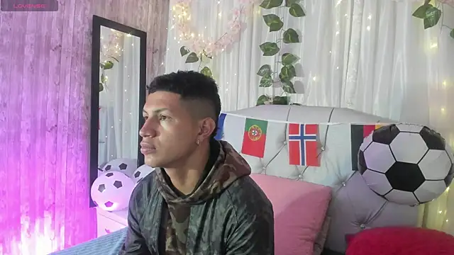 Tony_Zackk live XXX chat