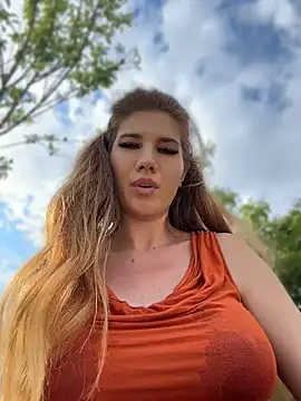 didihairypussy's Live XXX Chat