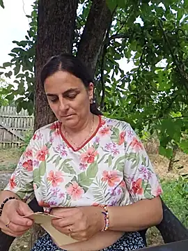 IsabelleCraft's Live XXX Chat