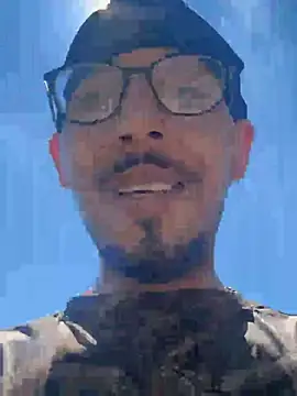 ThrowedWorldWide's Live XXX Chat