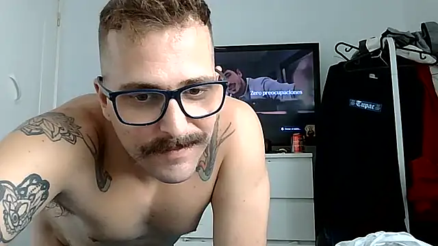 yanick931 Live XXX-Chat