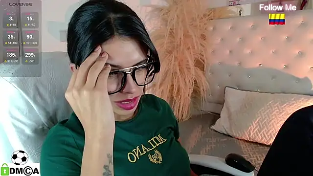 zoe_sexy_latin_19: онлайн-секс-чат
