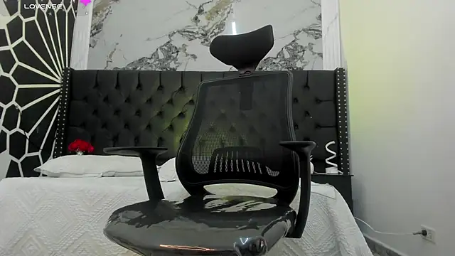 XXX chat uživo modela MaximusClark