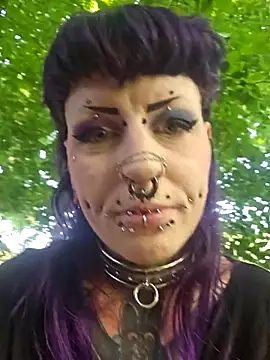 Purple_Coffin666: онлайн-секс-чат