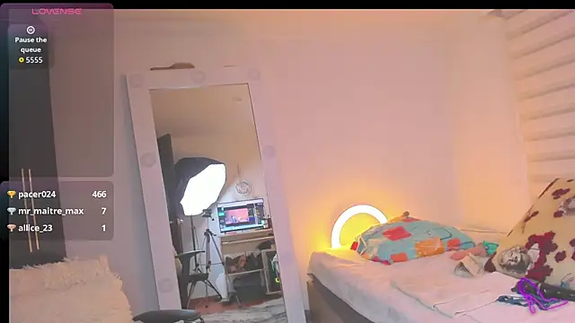 SharonVelvet live XXX chat