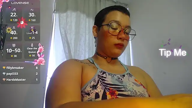 Cherry_vald Adlı Modelin Canlı XXX Sohbeti