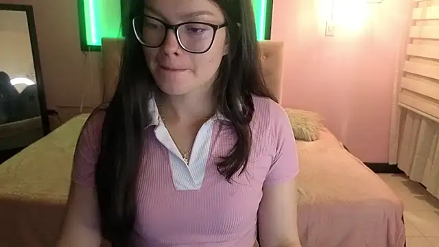 Sara_valderrama_'s Live XXX Chat
