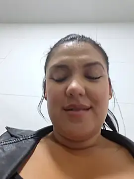 Chatroom XXX en direct de Sophie-hatter