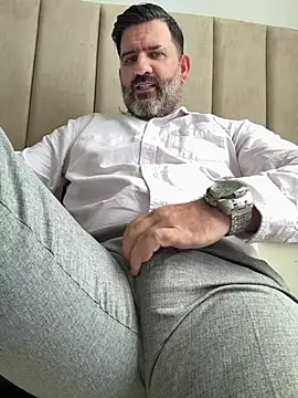 Chat XXX en directo de Hairy_Dad86