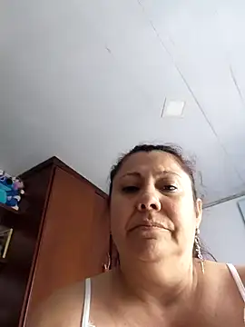 EmmaJhomson: онлайн-секс-чат