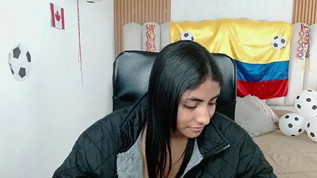 shaneelle XXX чат на живо