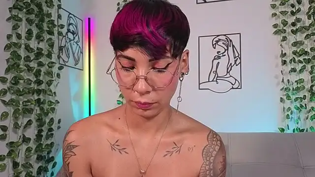 MiaMorgan_ Chat XXX in diretta