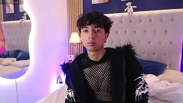 Aiden_Rivers_のライブXXXチャット