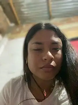 Romie_rous Chat XXX in diretta