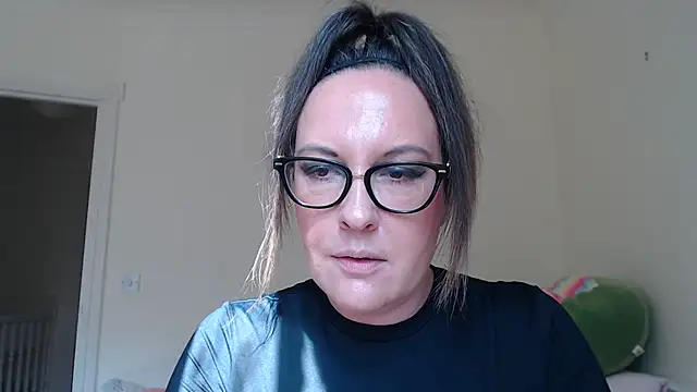 Humiliatrixxxx – Live XXX-chat