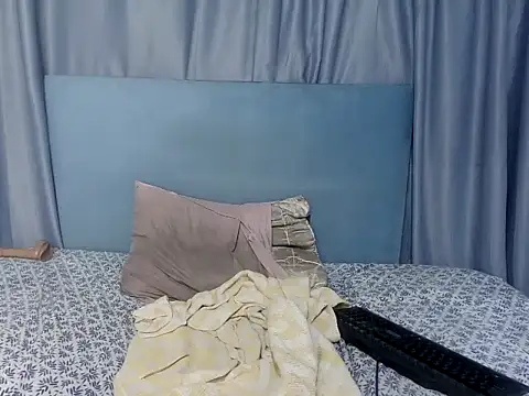 Chat +18 de KinkyTrans23 ao vivo
