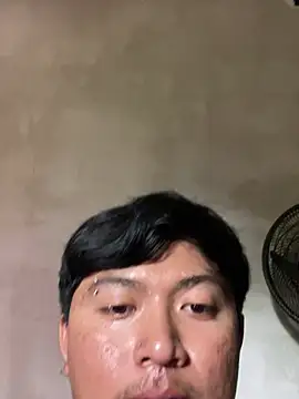 santyhotbi webcam show