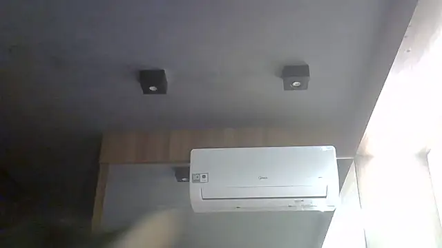 Chat XXX ao vivo de SkinnyKitten