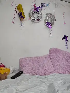 Kitty_Melodi লাইভ XXX চ্যাট