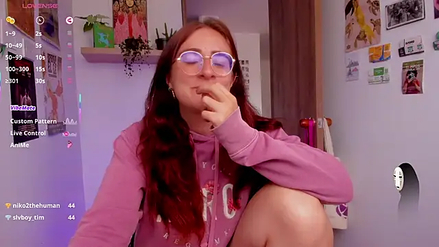 Chat +18 de linda_giggle ao vivo