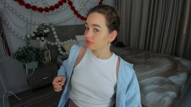 MiracleCurly live XXX chat