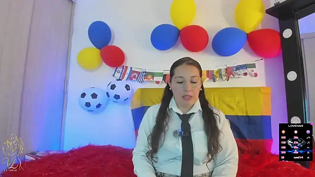 BLONDIE_TATIS' Live XXX Chat