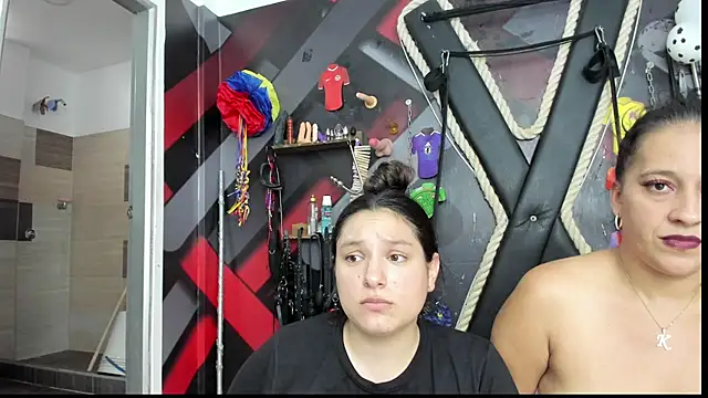 Chat XXX ao vivo de SUBMISSION_BDSM
