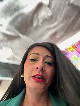 Chat +18 de IsabellaMariet ao vivo