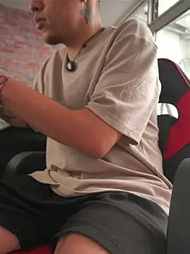 XXX chat uživo modela AlphaMasterXxx