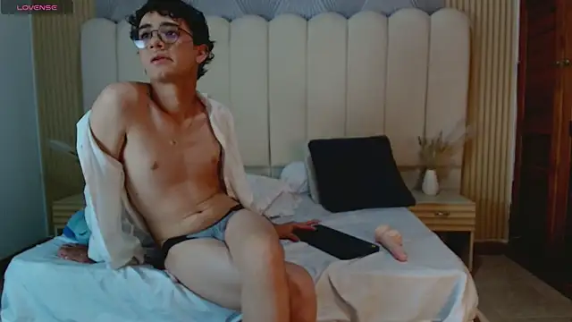XXX chat uživo modela Leo_Williamss