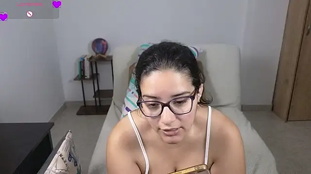 XXX chat uživo modela blue__moon_
