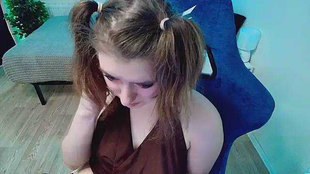 Chatroom XXX en direct de CranberryHot
