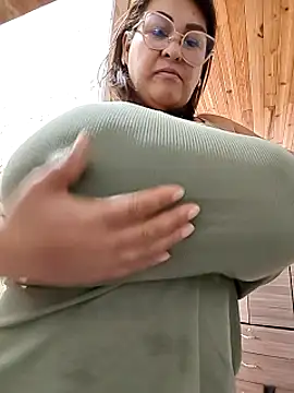 Czat XXX na żywo – AlexxiaaMat