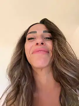 -Alisa Adlı Modelin Canlı XXX Sohbeti