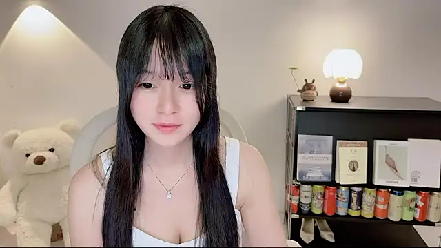 צ'אט XXX בשידור חי של Onechestnut