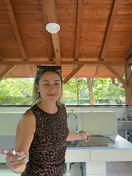Živý XXX chat petrouchkaaa_