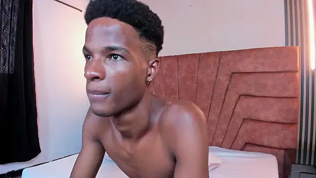 Tyson_Reed লাইভ XXX চ্যাট