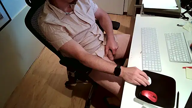 Scotsmanxn Live XXX chat