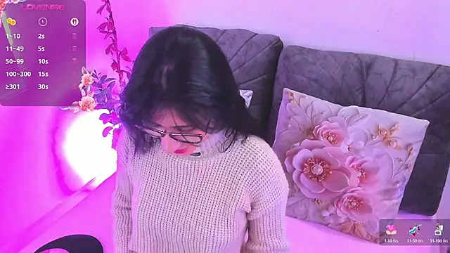 NayeCloud's Live XXX Chat