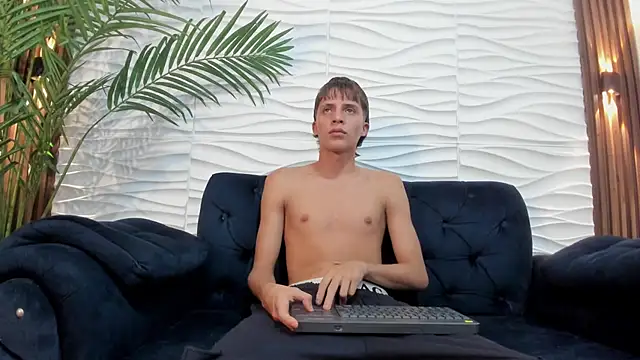 Pavo_tv 现场XXX聊天