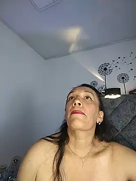 Shantey_Laurent Adlı Modelin Canlı XXX Sohbeti