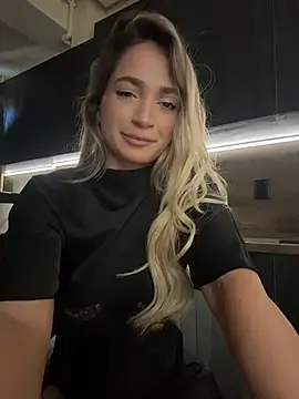 Ivy_Bae Adlı Modelin Canlı XXX Sohbeti
