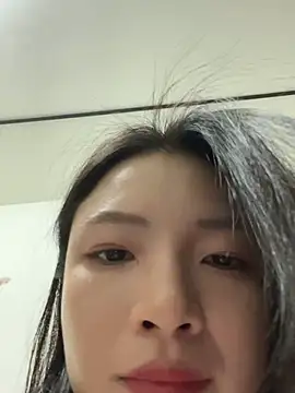 Yaobaobao 在線直播表演
