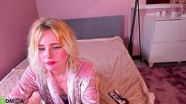 kikipeach: онлайн-секс-чат