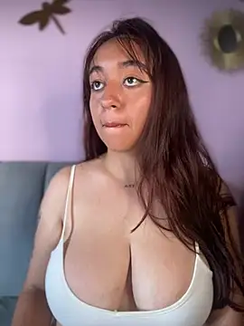Im_Luuu Chat XXX in diretta