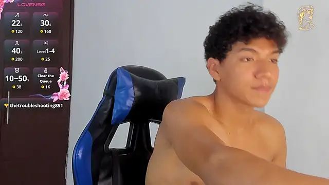 Živý XXX chat Maximiliano_Young