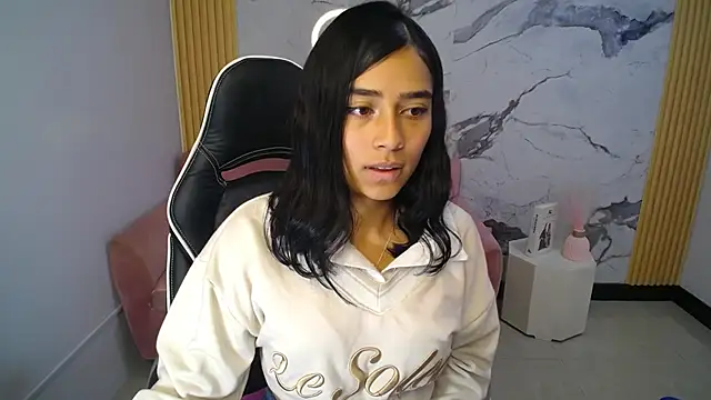 HotStreawberry_ch's Live XXX Chat