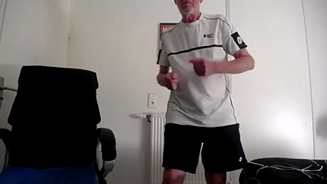 jimmy73490's Live XXX Chat