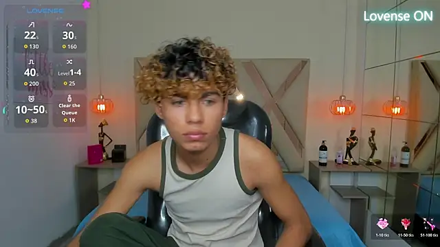 Chat XXX en directo de Anyelo_Twink